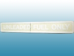 Kennschild "unleaded fuel only" weiss